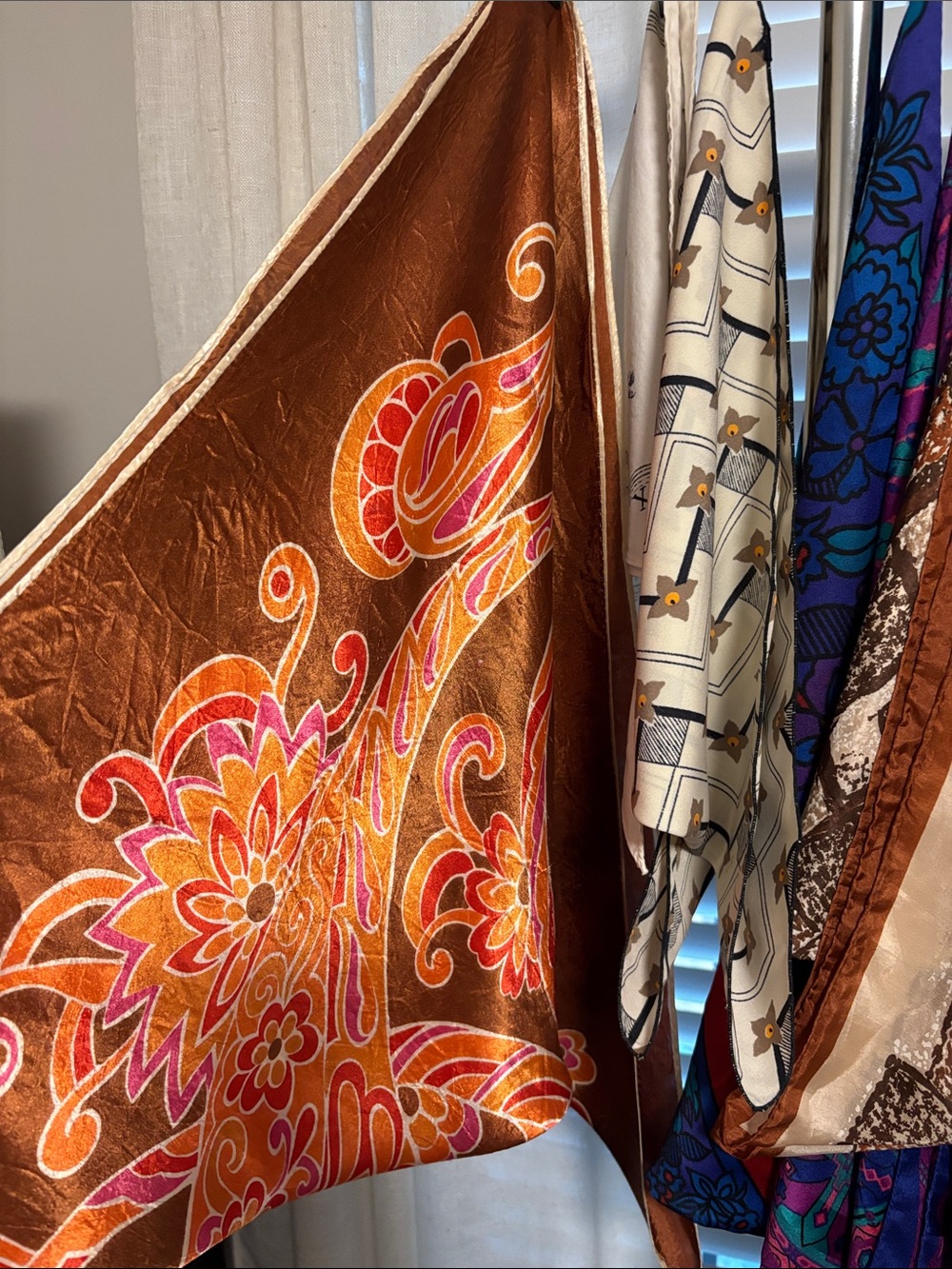 Vintage scarf bundles many sizes and colors - Picture 4 of 15